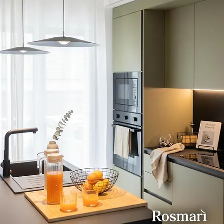 Rosmari, Designer With Free Parking Apartamento