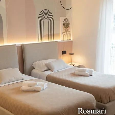 Rosmari, Designer With Free Parking Cefalù